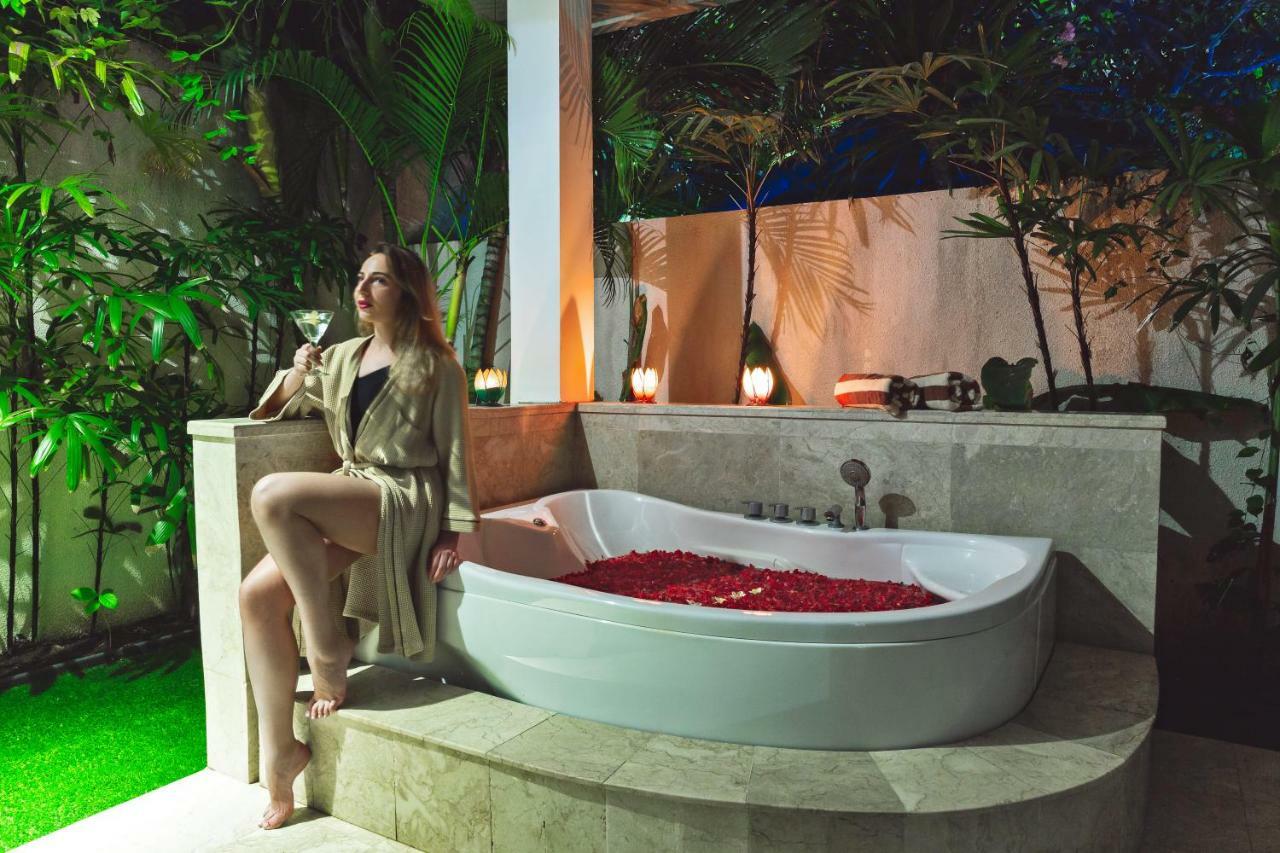 D&g Nusa Dua (Bali)